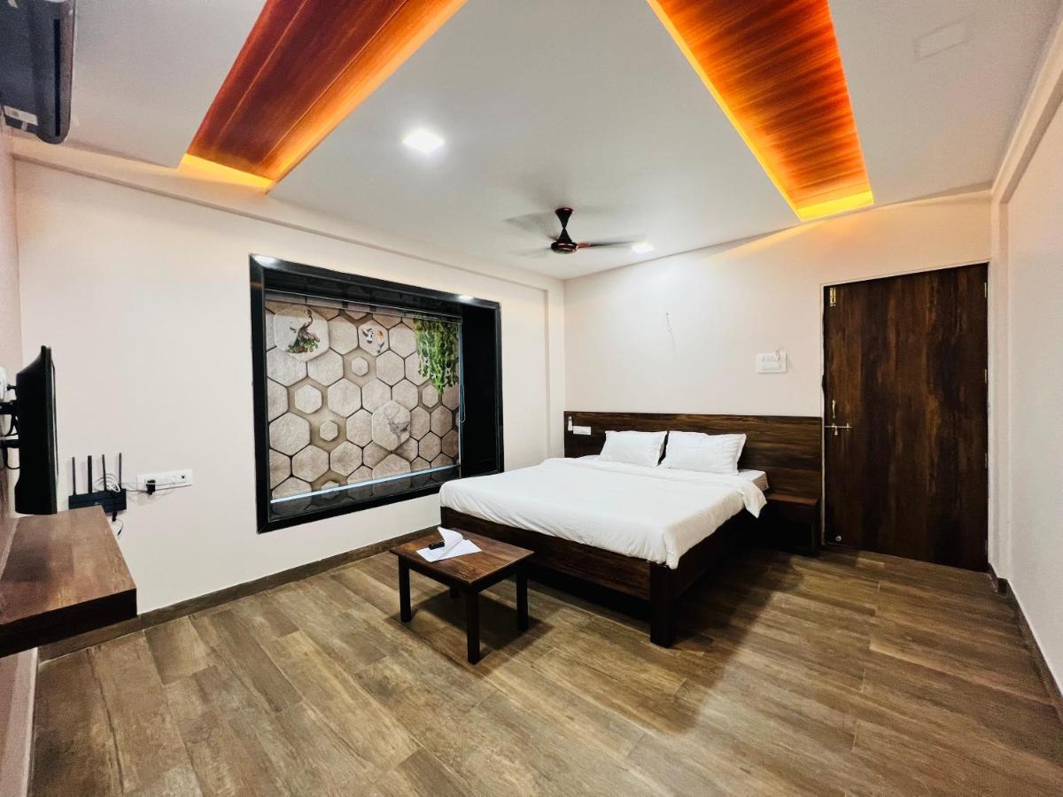 Jimmy Beach Resort Alībāg Eksteriør billede