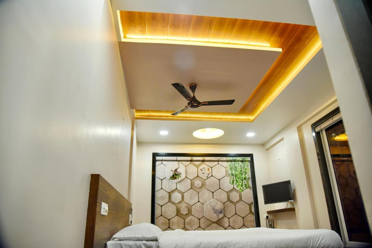 Jimmy Beach Resort Alībāg Eksteriør billede