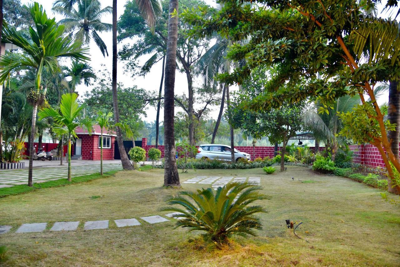 Jimmy Beach Resort Alībāg Eksteriør billede