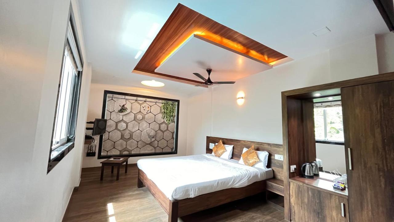 Jimmy Beach Resort Alībāg Eksteriør billede